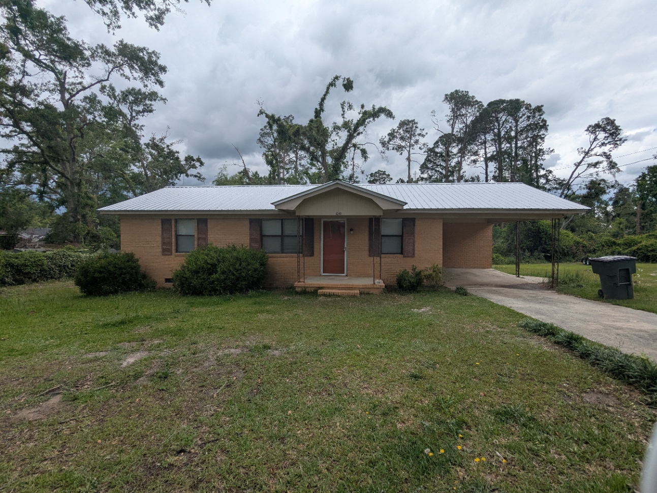1041 Manning Street